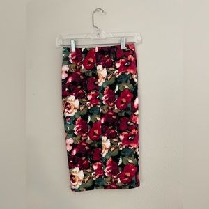 Stretchy Pencil Skirt - Women’s Small